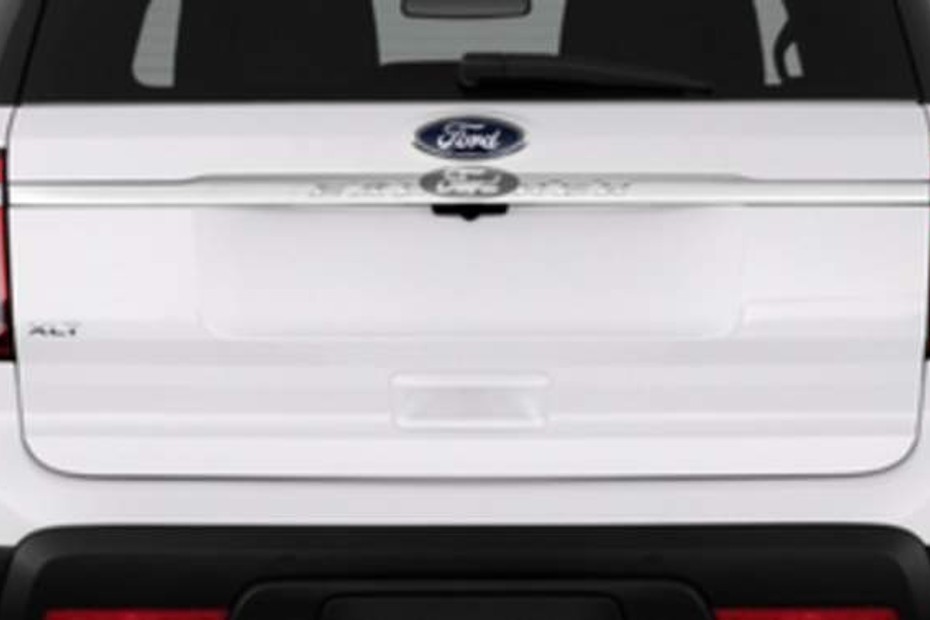 Full Rear View of Ford Explorer in Qatar