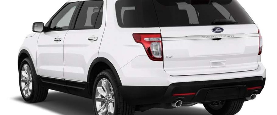 Rear Cross Side View of Ford Explorer