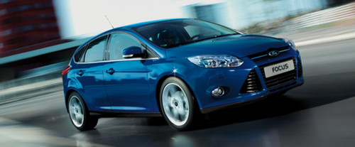 Ford Focus Front Cross Side View