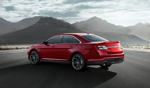 Rear Cross Side View of Ford Taurus