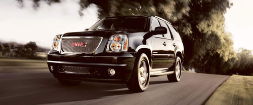 GMC Yukon XL Denali Front Side View