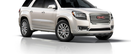 GMC Acadia Front Cross Side View