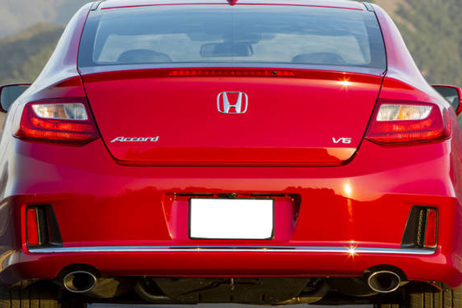 Full Rear View of Honda Accord Coupe in Qatar