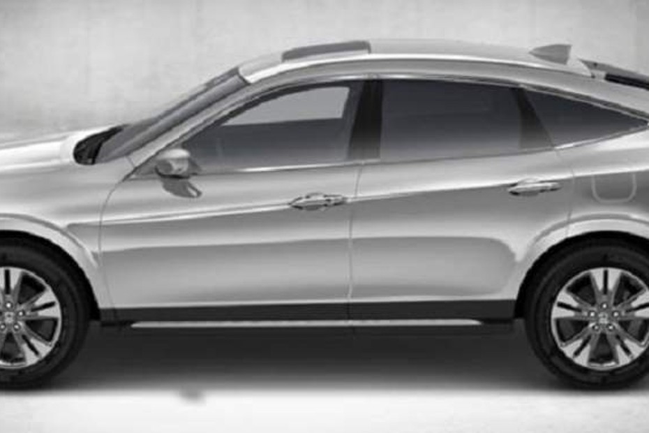 Crosstour Side view in Qatar