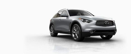Infiniti QX70 Front Medium View