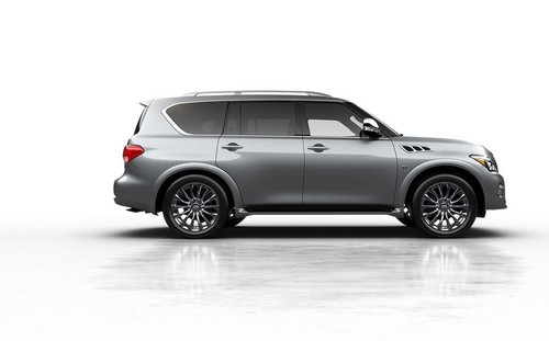 Infiniti QX80 Drivers Sideview