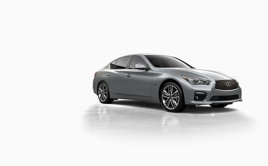 Infiniti Q50S Hybrid Front Cross Side View
