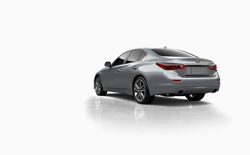 Rear Cross Side View of Infiniti Q50S Hybrid