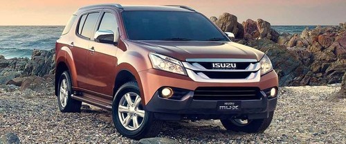 Isuzu MU-X Front Medium View