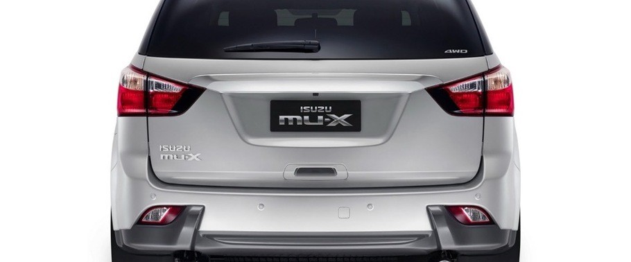 Full Rear View of Isuzu MU-X Full Rear View of Isuzu MU-X