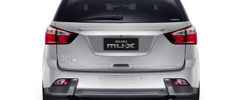 Full Rear View of Isuzu MU-X