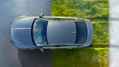 Top View of XE R-Sport