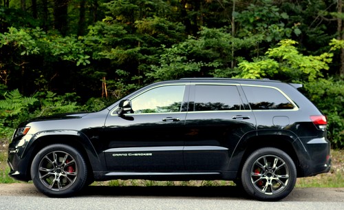 Grand Cherokee SRT Side view