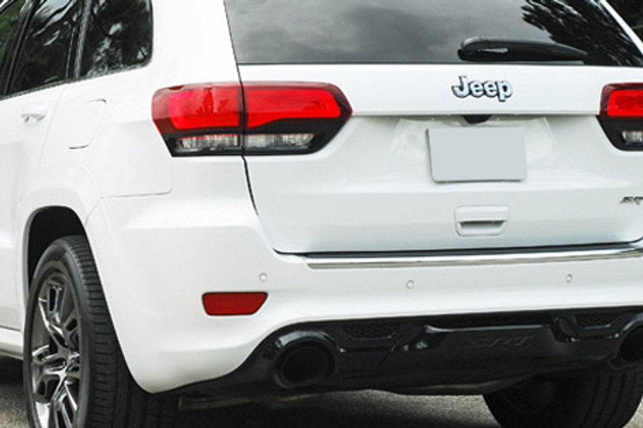 Grand Cherokee SRT Tail light in Qatar