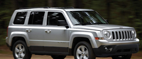 Jeep Patriot Front Cross Side View
