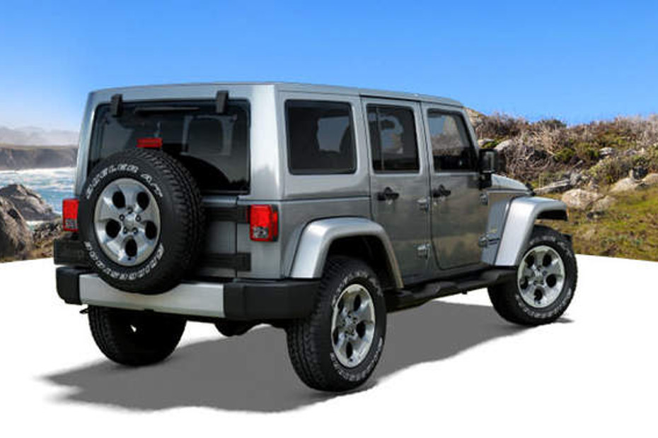 Wrangler Unlimited Rear angle view in Qatar