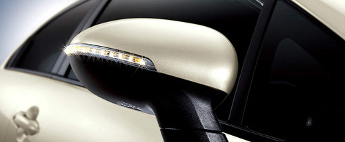 KIA RIO 4 Door Drivers Side Mirror Front Angle