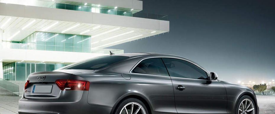 RS5 Coupe Rear angle view