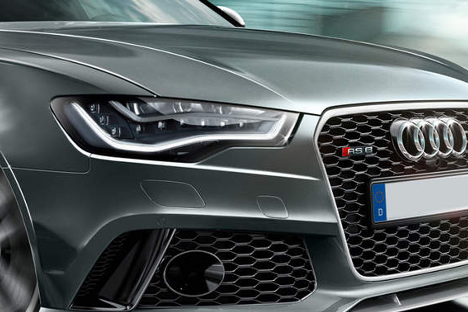 RS6 Avant Grille View in Qatar