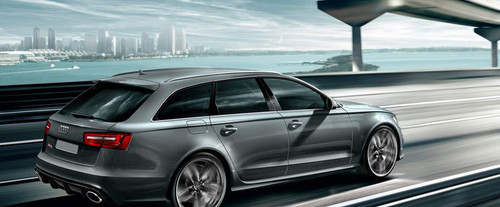 RS6 Avant Rear angle view