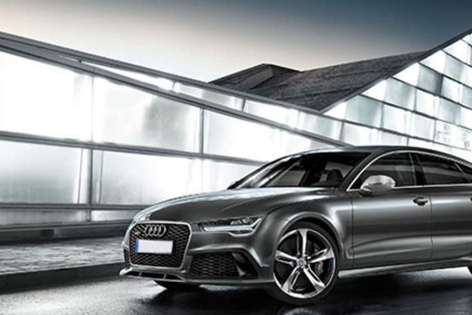 RS 7 Front angle low view in Qatar