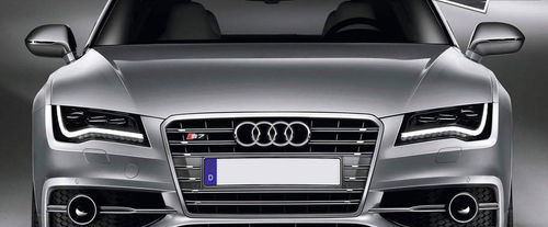Full Front View of RS 7