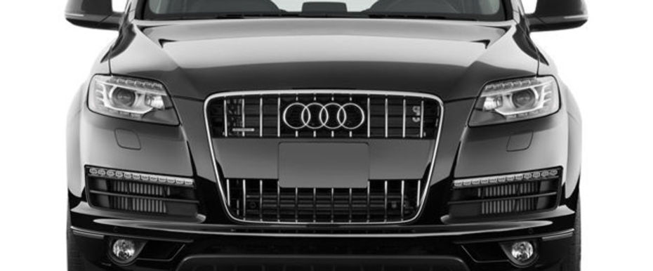 Full Front View of Q7