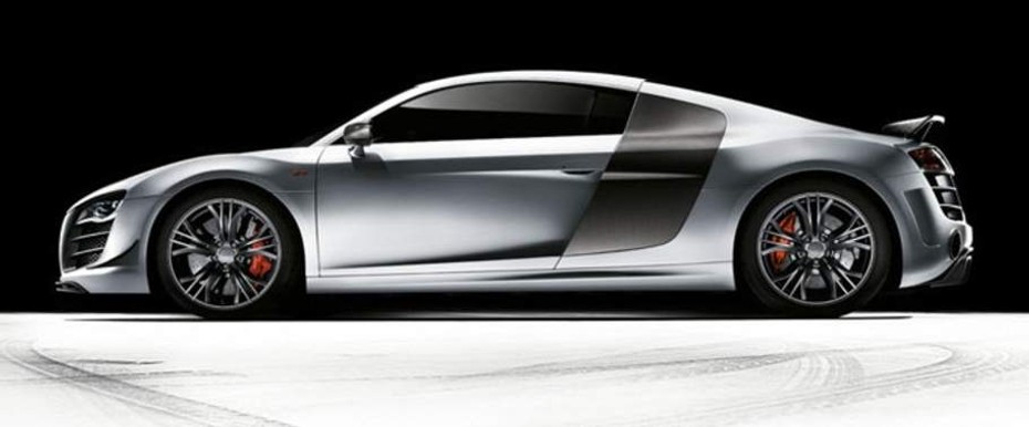 R8 Coupe Side view