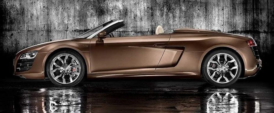 R8 Spyder Side view