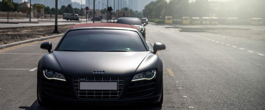 Full Front View of R8 Spyder