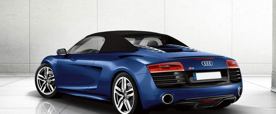 Rear Cross Side View of Audi R8 Spyder Rear Cross Side View of Audi R8 Spyder