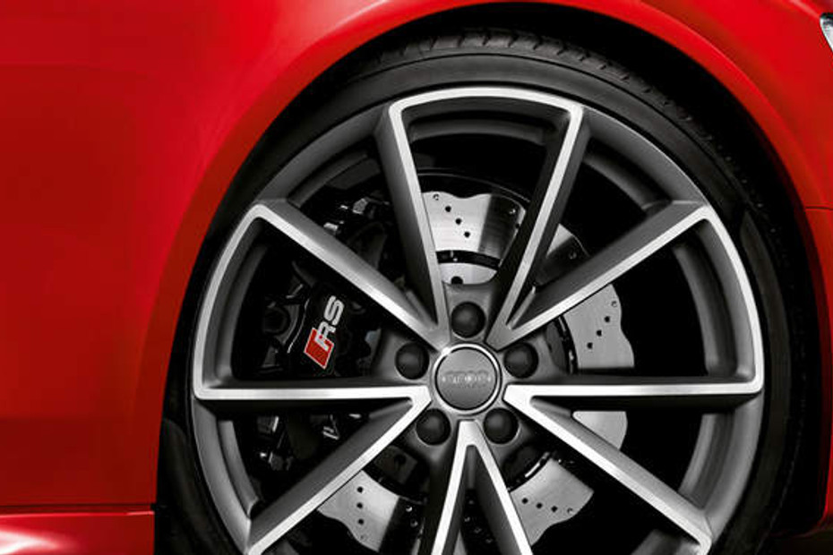 RS4 Avant Wheel in Qatar