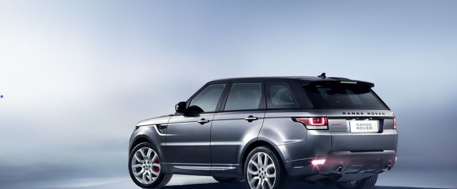 Rear Cross Side View of Land Rover Range Rover Sport