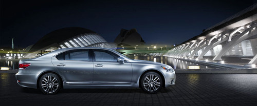 Lexus LS Drivers Sideview