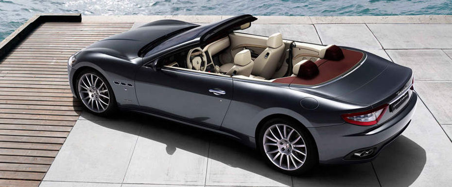 Rear Cross Side View of Maserati Grancabrio