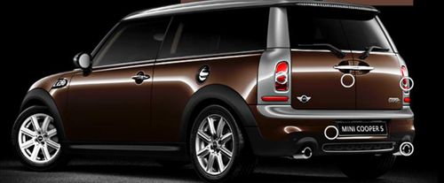 Rear Cross Side View of MINI Clubman