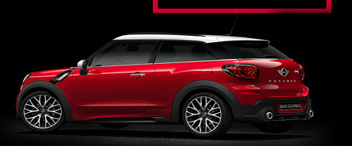 Rear Cross Side View of MINI Paceman