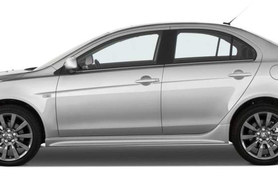 Lancer Side view in Qatar