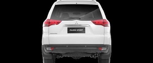 Full Rear View of Mitsubishi Pajero Sports