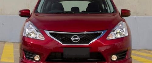 Full Front View of TIIDA