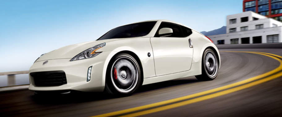 Nissan 370Z Coupe Front Side View Nissan 370Z Coupe Front Side View
