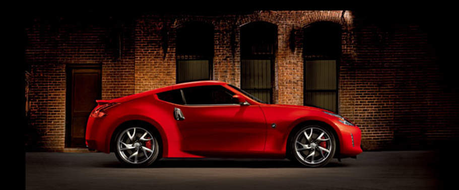 Nissan 370Z Coupe Drivers Sideview Nissan 370Z Coupe Drivers Sideview
