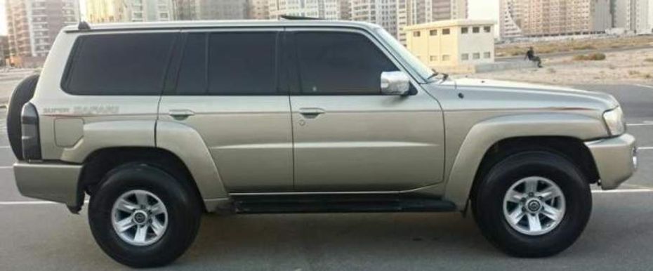 Nissan Patrol Drivers Sideview