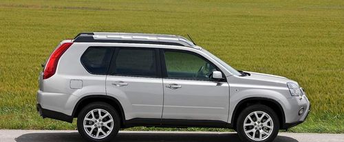 Nissan X-Trail Drivers Sideview