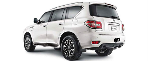 Rear Cross Side View of Nissan Patrol 2014