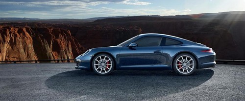 911 Carrera S Side view