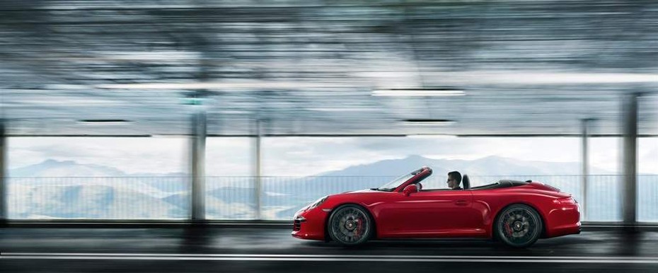 911 Carrera GTS Cabriolet Side view