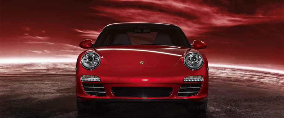 Full Front View of 911 Carrera 4