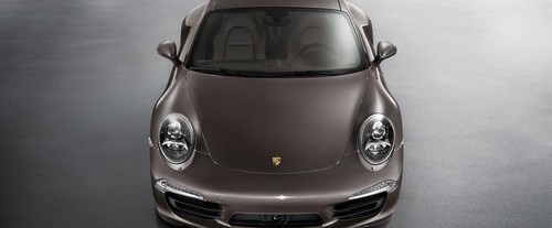 Full Front View of 911 Carrera 4S