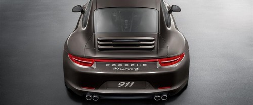 Full Rear View of Porsche 911 Carrera 4S
